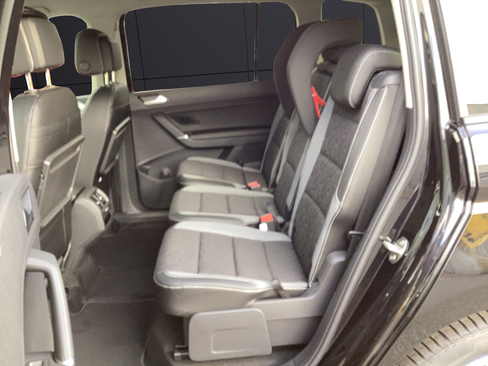 Fahrzeugabbildung Volkswagen Touran Comfortline BMT/Start-Stopp AHZV IQ.LIGHT ACC DAB*