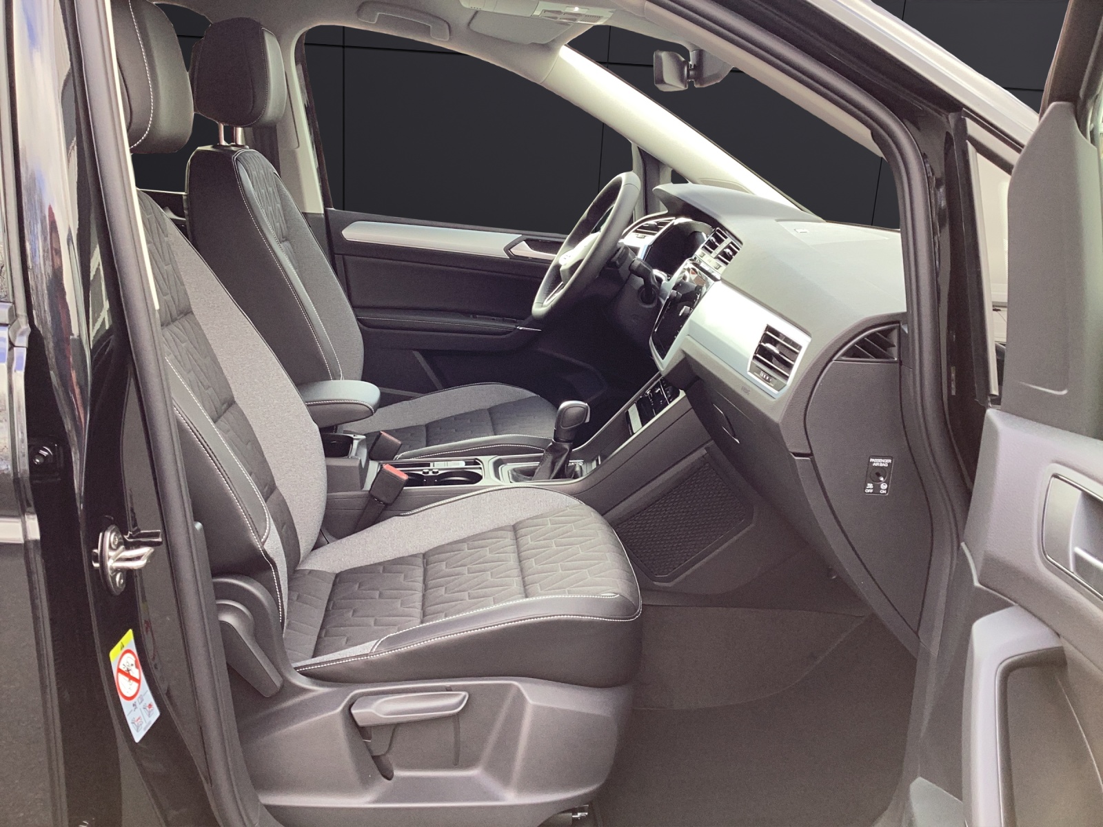 Fahrzeugabbildung Volkswagen Touran Comfortline BMT/Start-Stopp AHZV IQ.LIGHT ACC DAB*