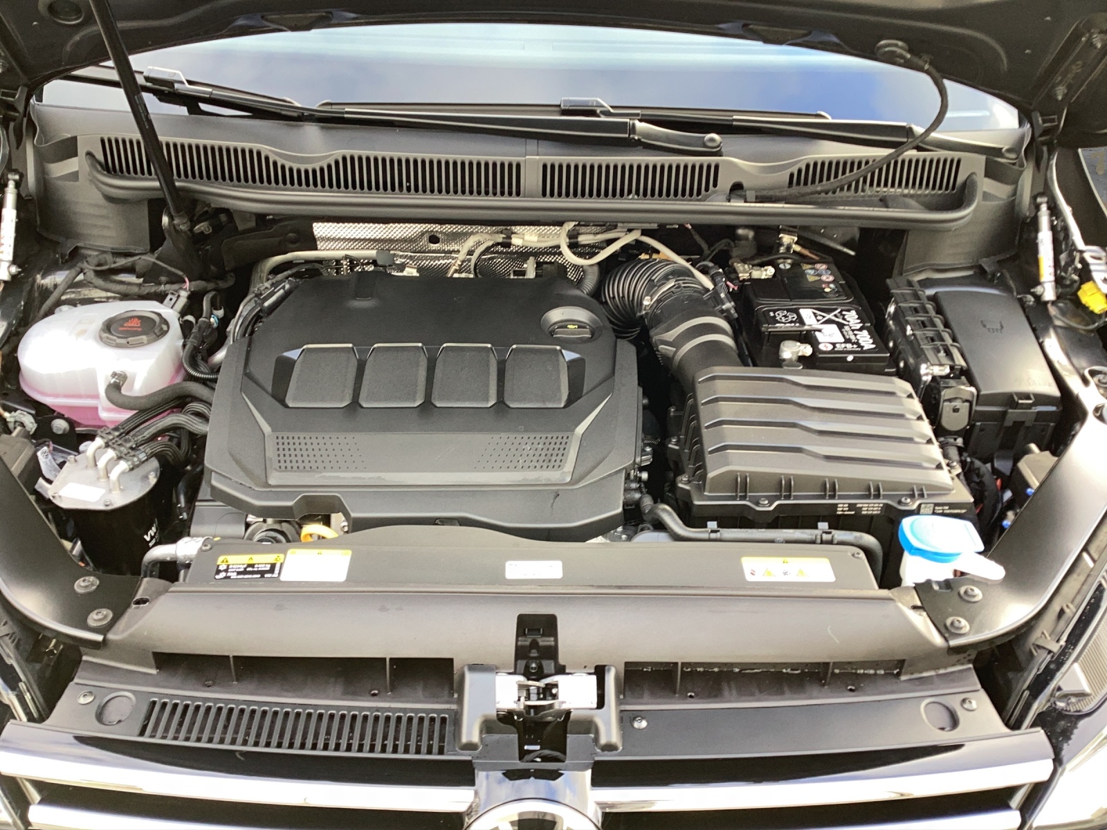Fahrzeugabbildung Volkswagen Touran Comfortline BMT/Start-Stopp AHZV IQ.LIGHT ACC DAB*