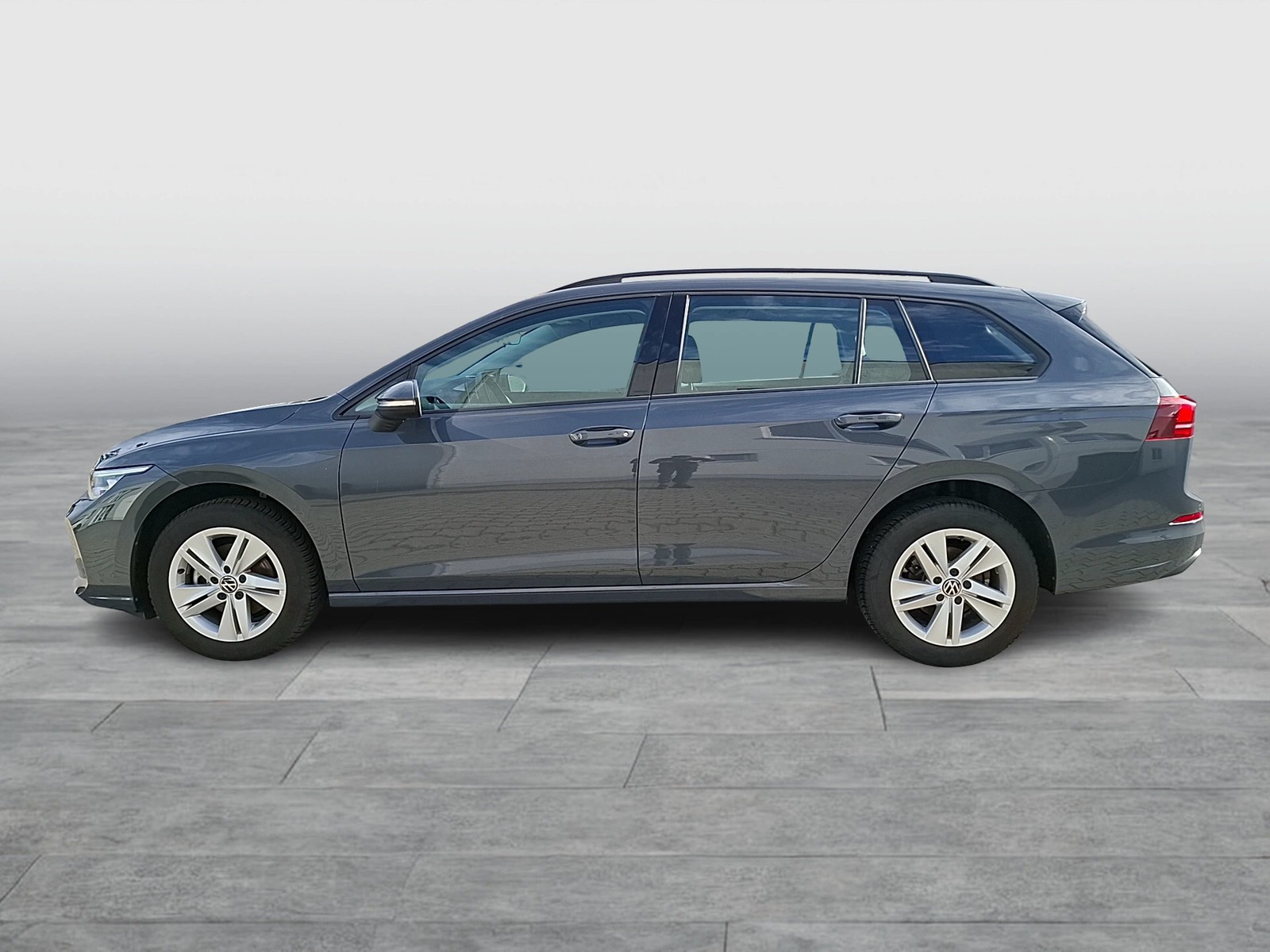 Fahrzeugabbildung Volkswagen Golf VIII Variant TSI Life LEDplus Navi AID ACC PDC SH