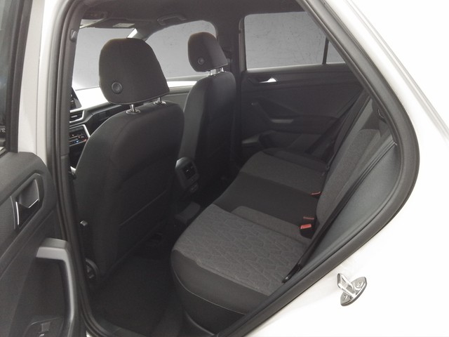 Fahrzeugabbildung Volkswagen T-Roc Move Matrix Navi AID ACC Park-Assist SH LM