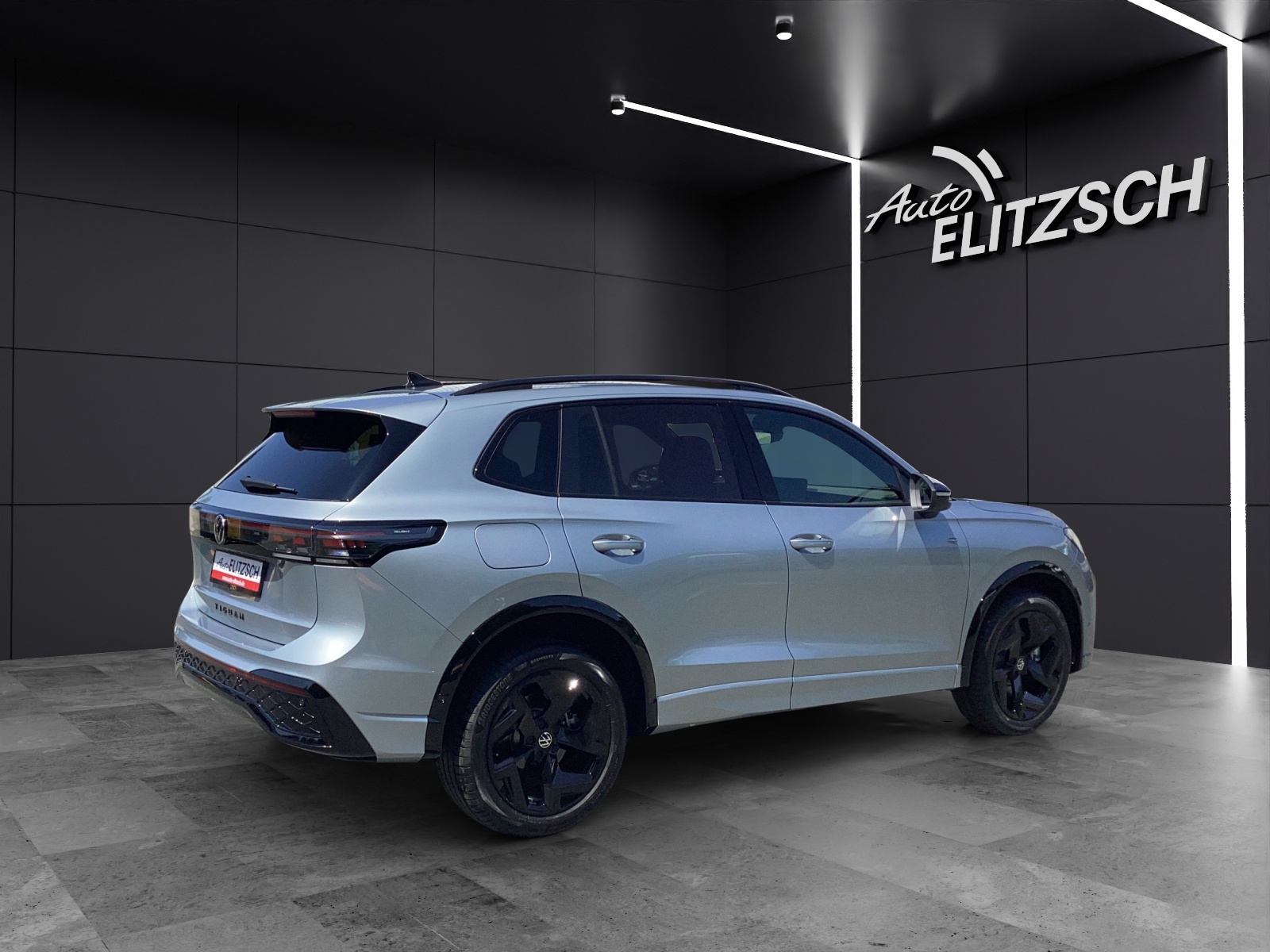 Fahrzeugabbildung Volkswagen Tiguan 1.5 TSI eHybrid 200 kW R-Line AHZV IQ.LIGHTPark Assist Pro WR