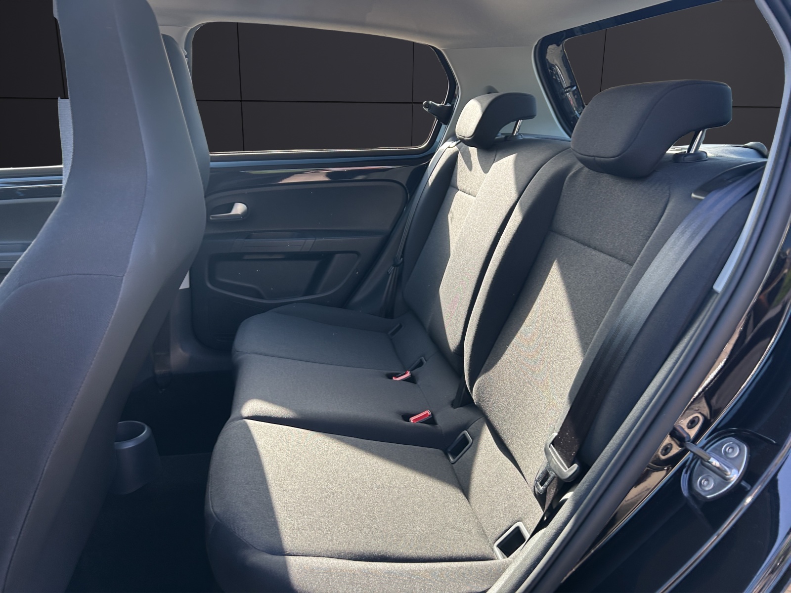 Fahrzeugabbildung Volkswagen up! Klima SHZ GRA RFK maps+more