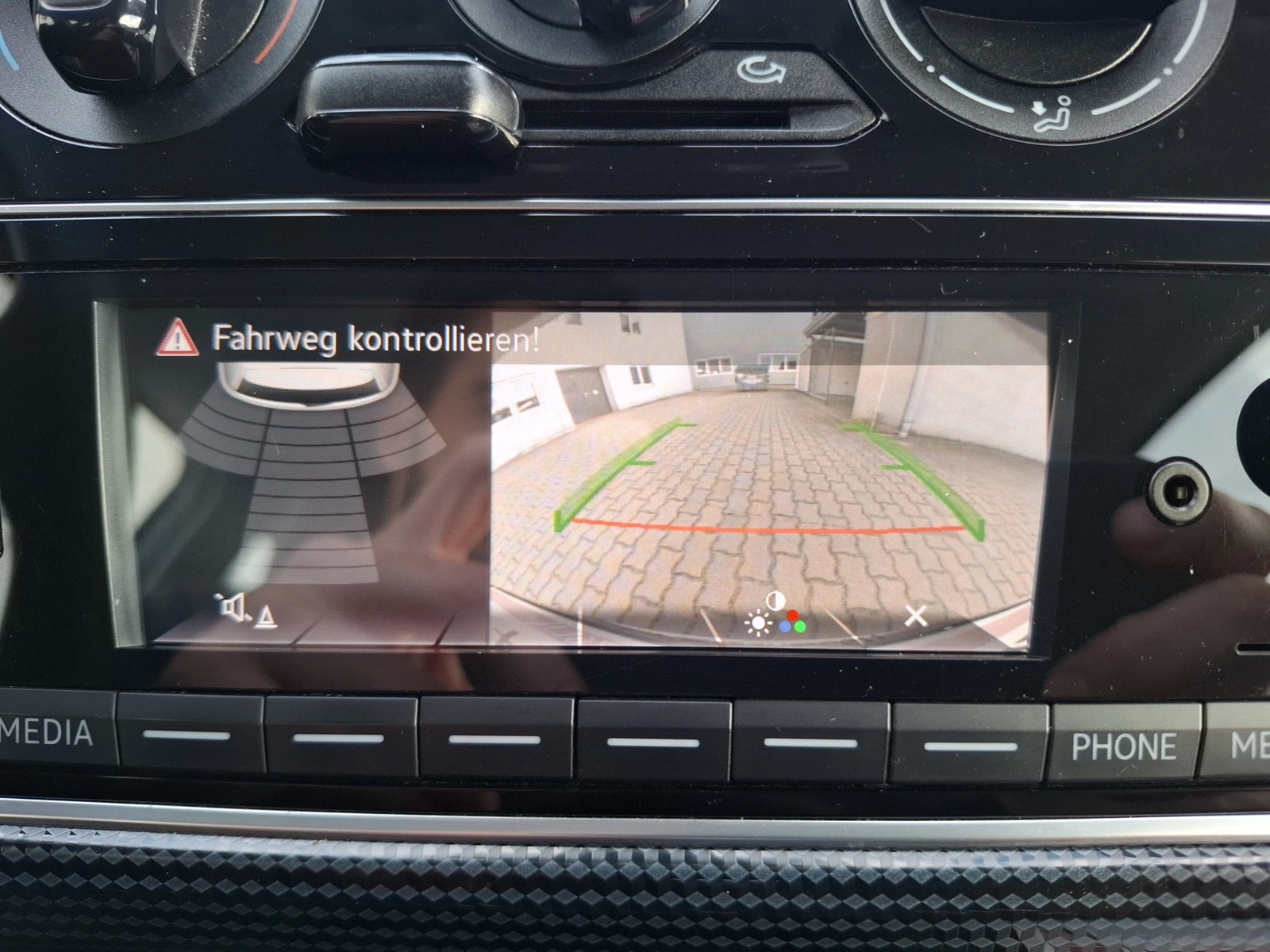 Fahrzeugabbildung Volkswagen up! 1.0 Klima DAB GRA RFK