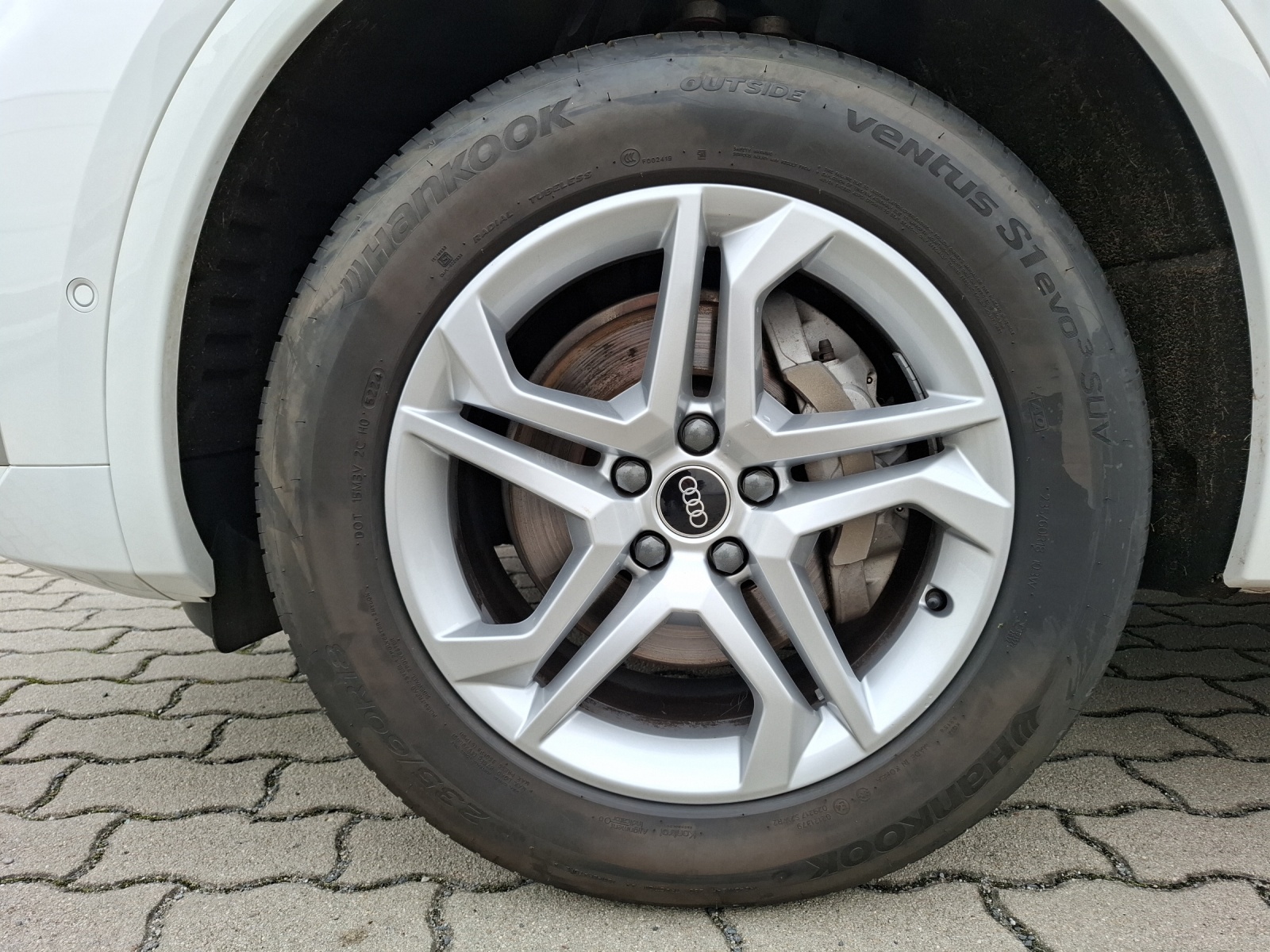 Fahrzeugabbildung Audi Q5 40 TDI quattro S-line S-tronic STH Matrix AHK Navi AVC ACC SH