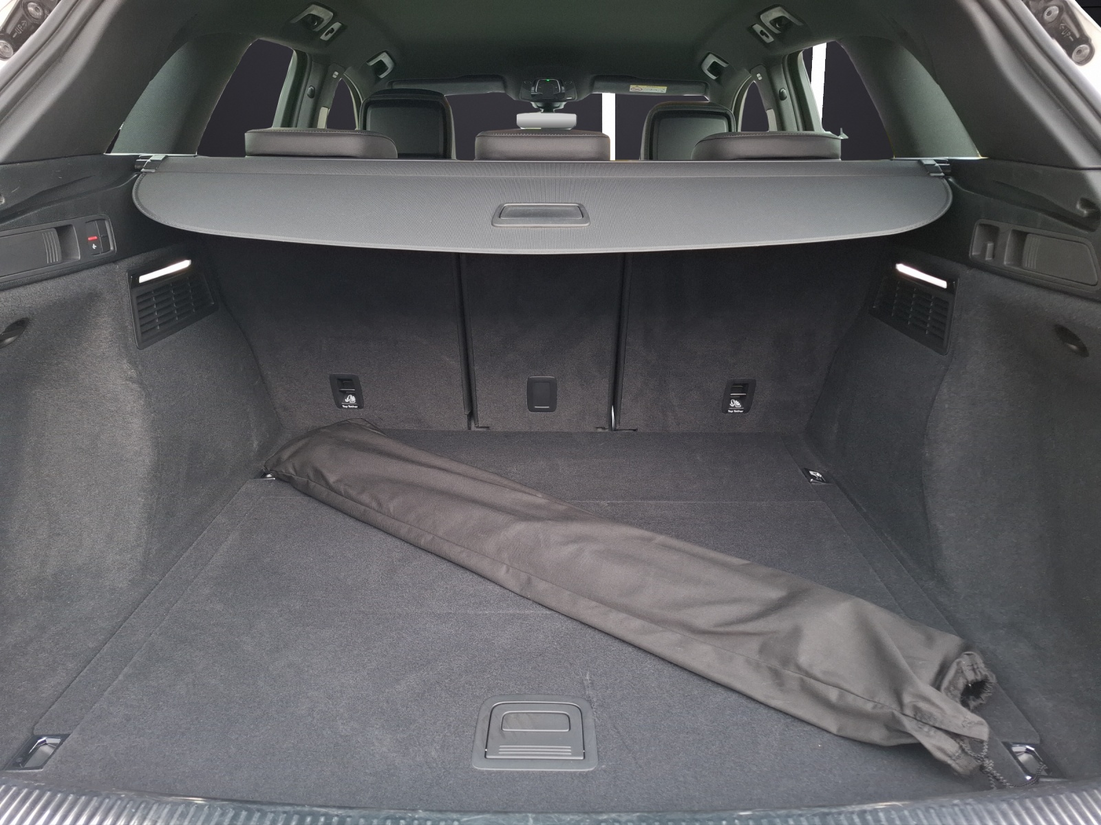 Fahrzeugabbildung Audi Q5 40 TDI quattro S-line S-tronic STH Matrix AHK Navi AVC ACC SH