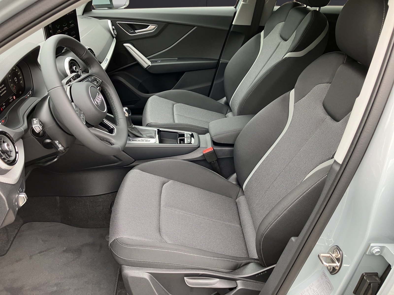 Fahrzeugabbildung Audi Audi Q2 advanced 35 TFSI advanced, S tronic, MatrixLED, virtual cockpit plus