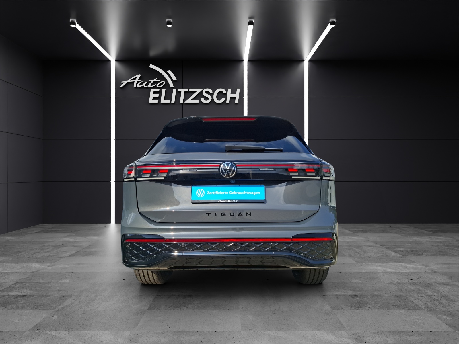 Fahrzeugabbildung Volkswagen Tiguan TDI R-Line DSG 4Mo Matrix AHK Navi HUD Pano Haman AID ACC RFK 20