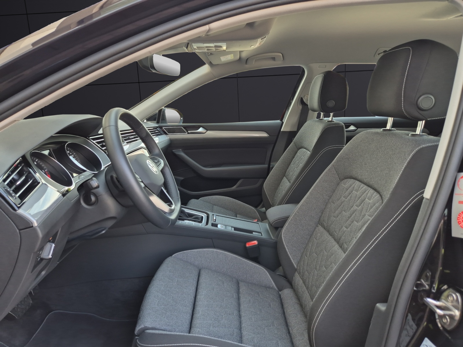 Fahrzeugabbildung Volkswagen Passat Variant TDI Business DSG Matrix Navi ACC RFK SH
