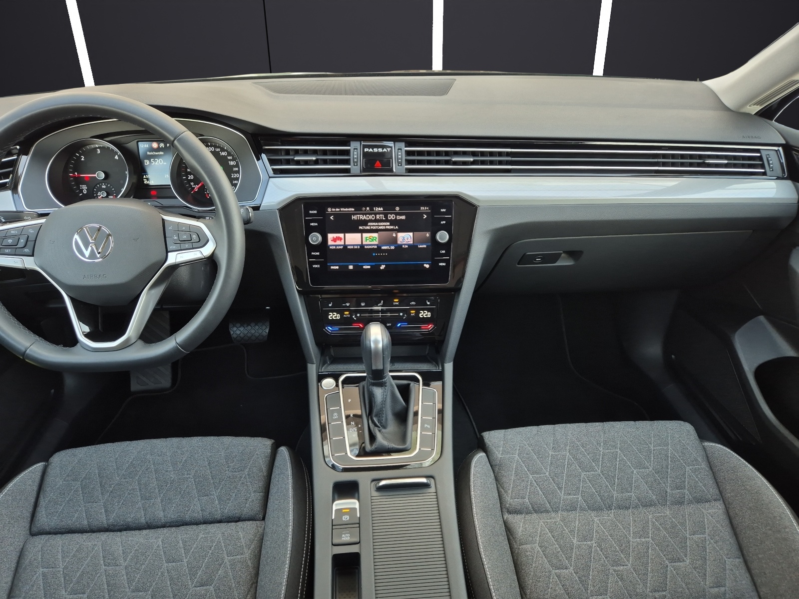 Fahrzeugabbildung Volkswagen Passat Variant TDI Business DSG Matrix Navi ACC RFK SH