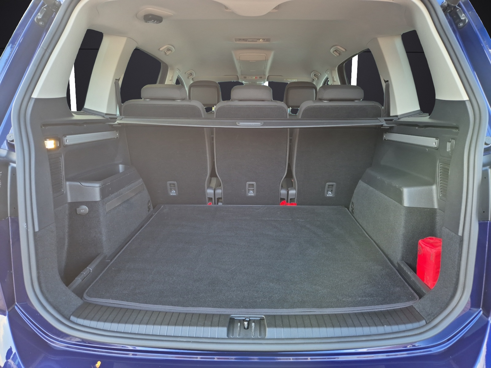 Fahrzeugabbildung Volkswagen Touran TSI United LED Navi ACC RFK SH