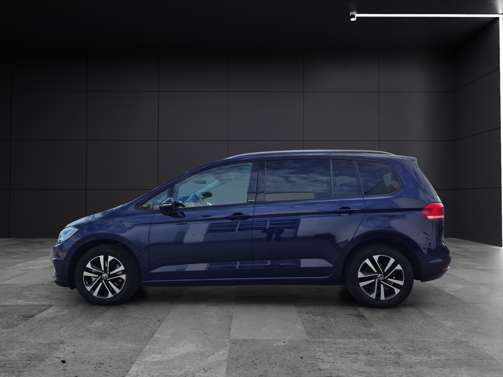 Fahrzeugabbildung Volkswagen Touran TSI United LED Navi ACC RFK SH