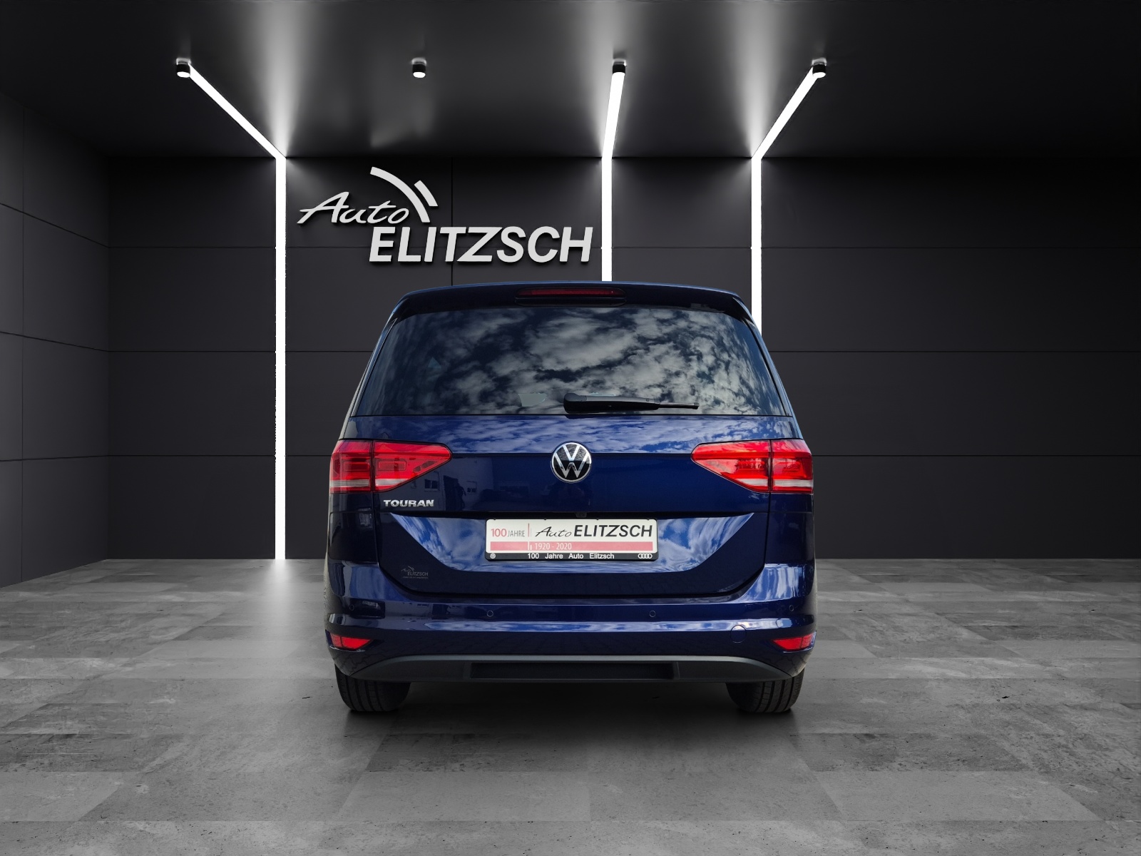 Fahrzeugabbildung Volkswagen Touran TSI United LED Navi ACC RFK SH