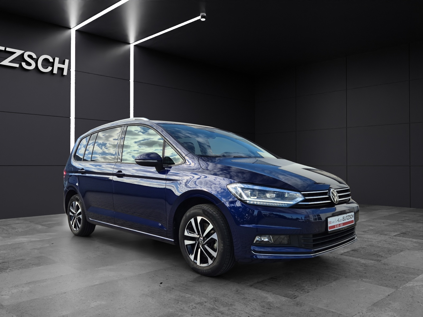 Fahrzeugabbildung Volkswagen Touran TSI United LED Navi ACC RFK SH