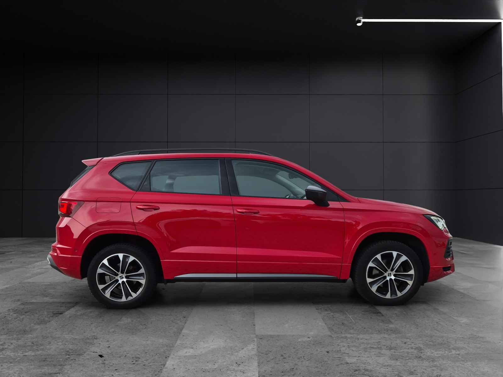 Fahrzeugabbildung SEAT Ateca TSI FR LED AHK CarPlay AID ACC RFK SHZ