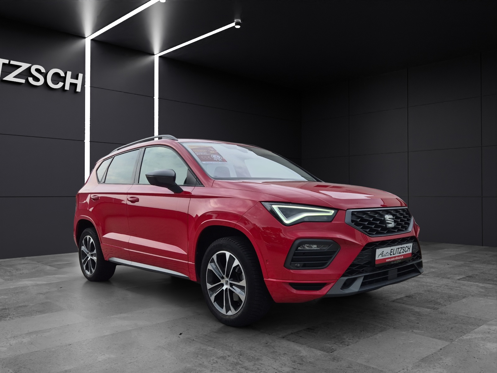 Fahrzeugabbildung SEAT Ateca TSI FR LED AHK CarPlay AID ACC RFK SHZ
