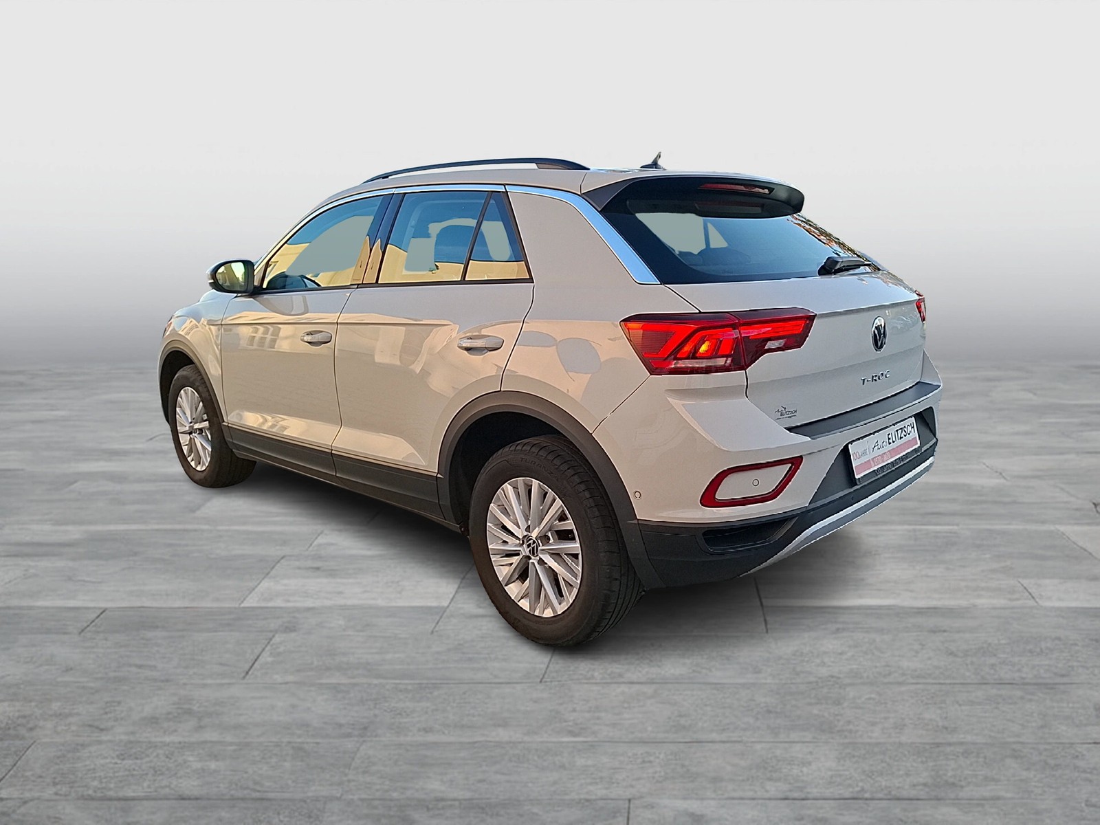 Fahrzeugabbildung Volkswagen T-Roc TSI Life LED CarPlay AID GRA Park-Assist SH