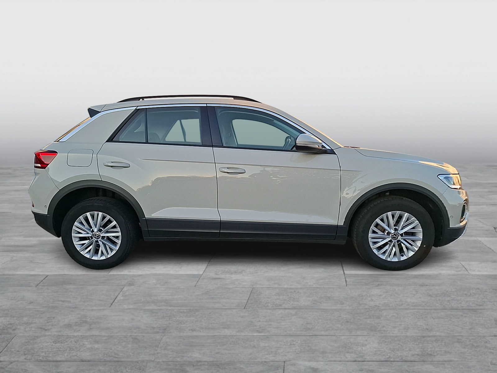Fahrzeugabbildung Volkswagen T-Roc TSI Life LED CarPlay AID GRA Park-Assist SH