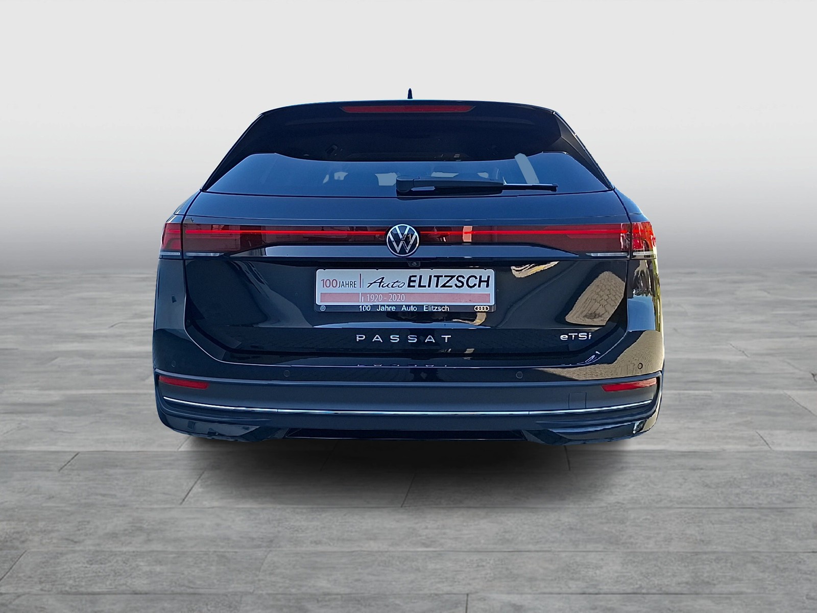 Fahrzeugabbildung Volkswagen Passat Variant eTSI Business DSG LED Navi AID HUD ACC RFK SH