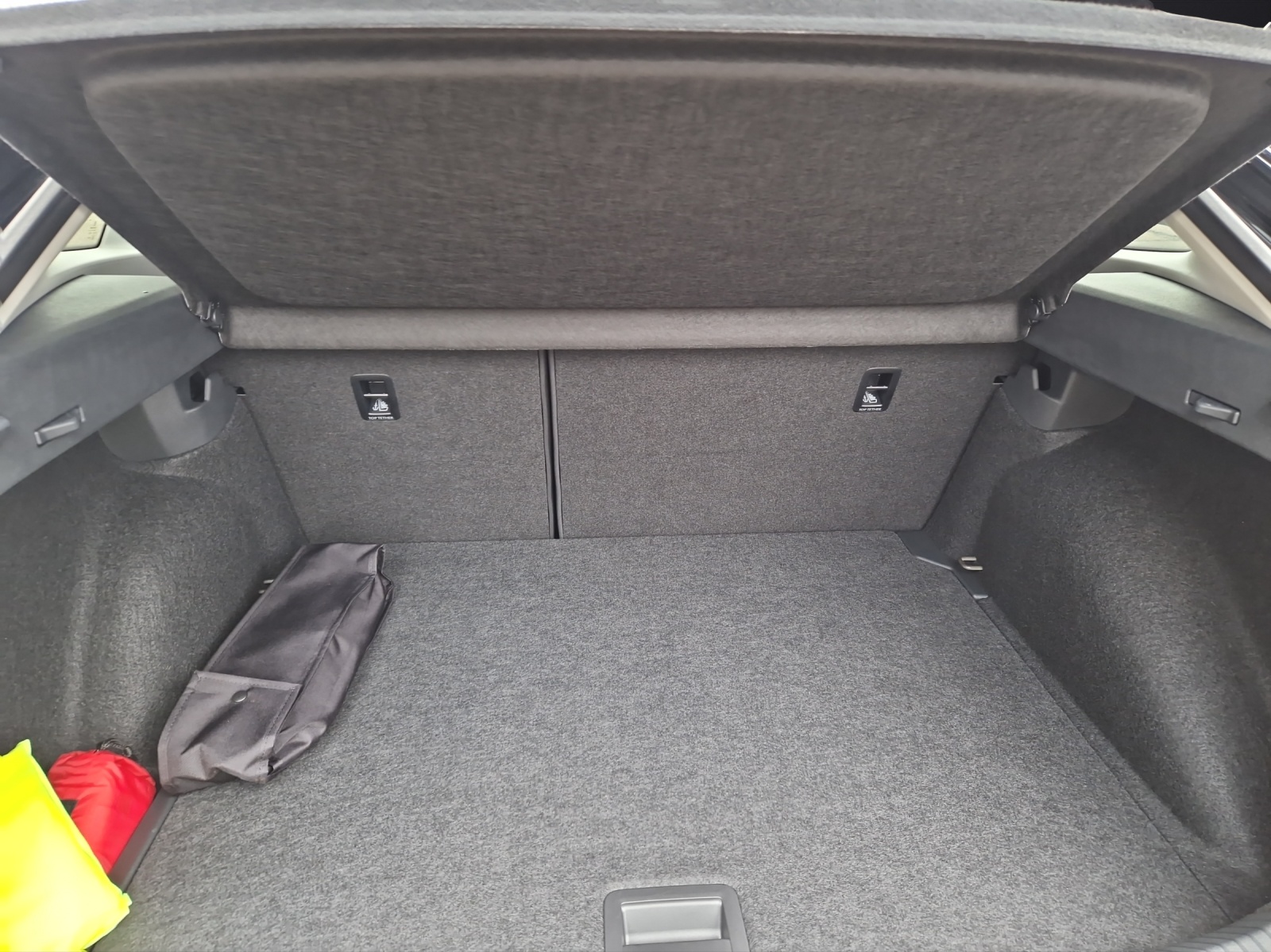 Fahrzeugabbildung Volkswagen Taigo DSG Style Matrix RFK AppCon ACC SH