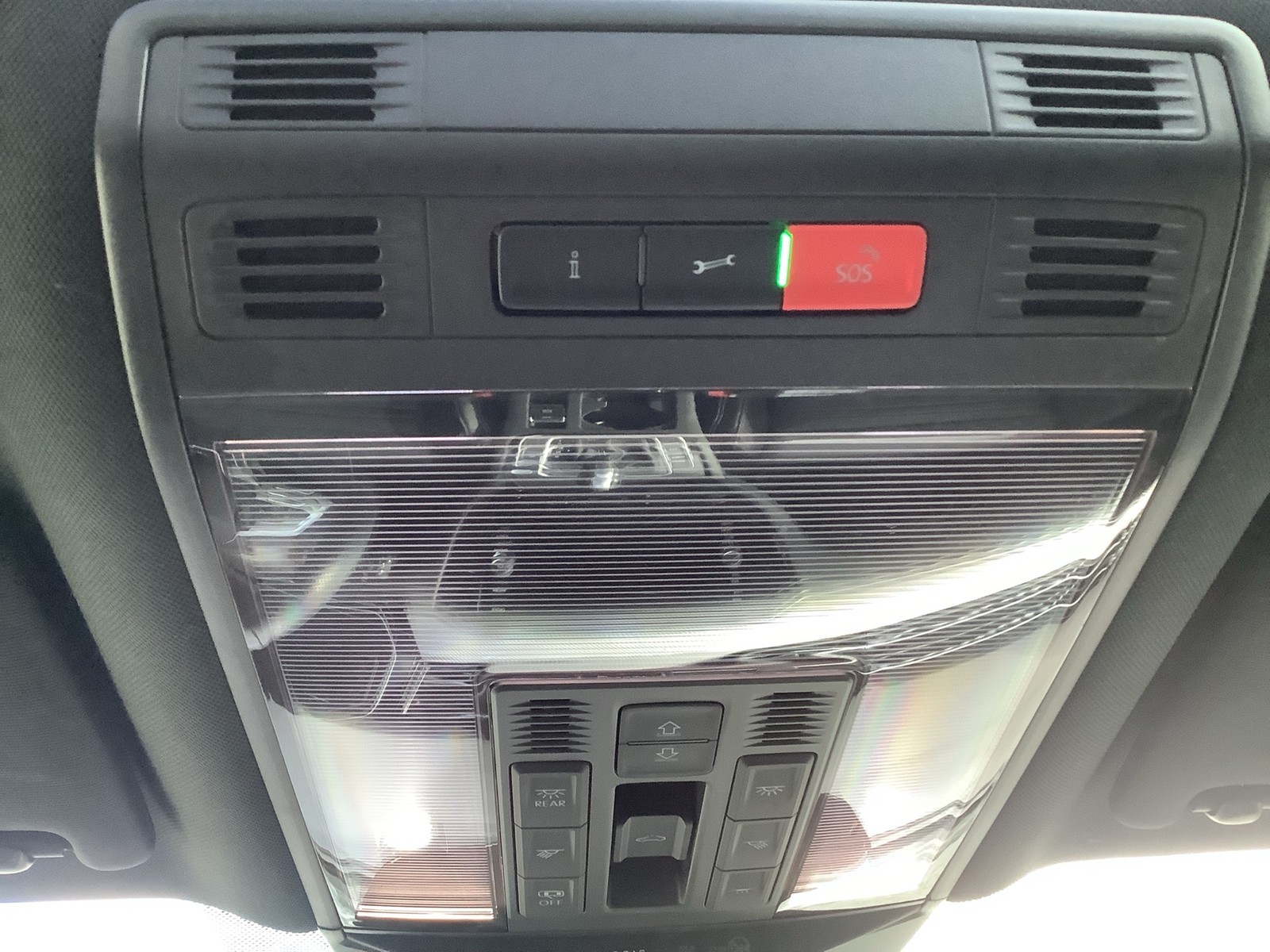 Fahrzeugabbildung Volkswagen Passat Variant TSI R-Line DSG Matrix AHK Navi Leder Pano AID ACC RFK SH 19