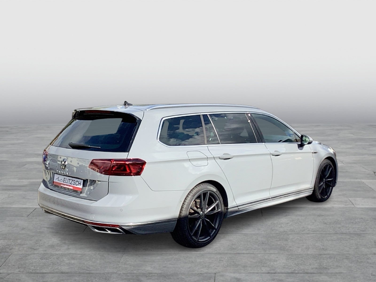 Fahrzeugabbildung Volkswagen Passat Variant TSI R-Line DSG Matrix AHK Navi Leder Pano AID ACC RFK SH 19