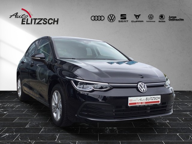 Fahrzeugabbildung Volkswagen Golf VIII TSI Life Standhzg. LED AHK Navi Pano AID ACC SH LM