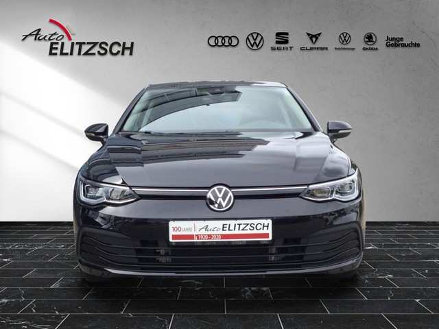 Fahrzeugabbildung Volkswagen Golf VIII TSI Life Standhzg. LED AHK Navi Pano AID ACC SH LM