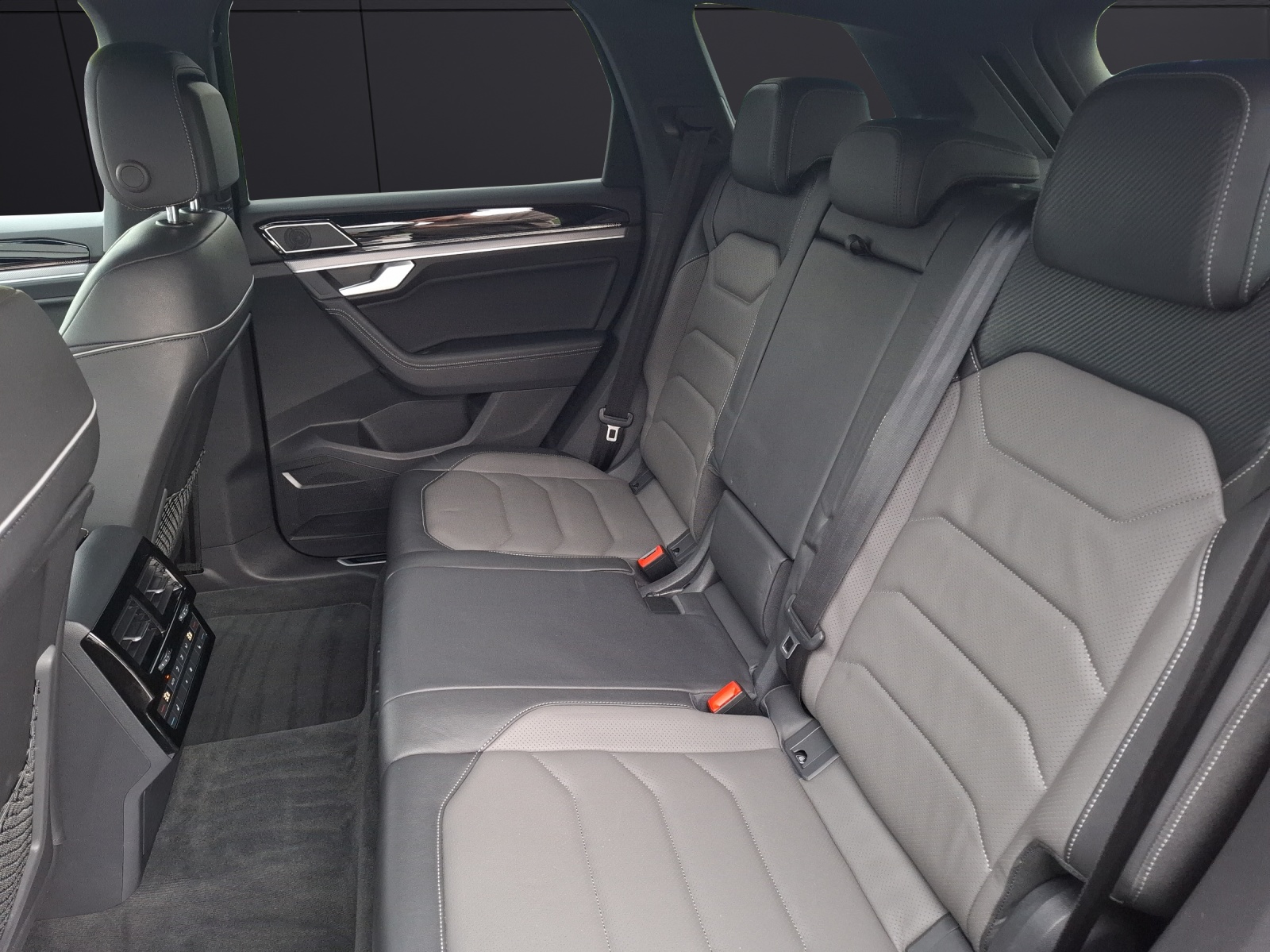 Fahrzeugabbildung Volkswagen Touareg TDI R-Line 4M Standhzg. Matrix AHK Navi Luft Leder AID ACC RFK SH 20