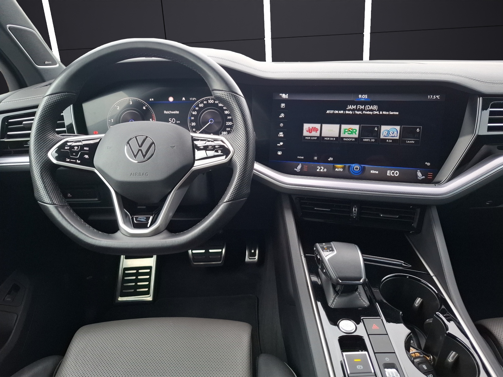 Fahrzeugabbildung Volkswagen Touareg TDI R-Line 4M Standhzg. Matrix AHK Navi Luft Leder AID ACC RFK SH 20