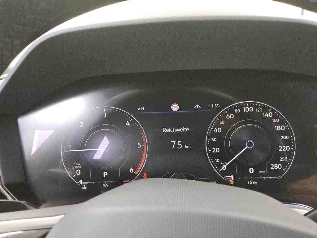 Fahrzeugabbildung Volkswagen Touareg TDI R-Line 4M Standhzg. Matrix AHK Navi Luft Leder AID ACC RFK SH 20