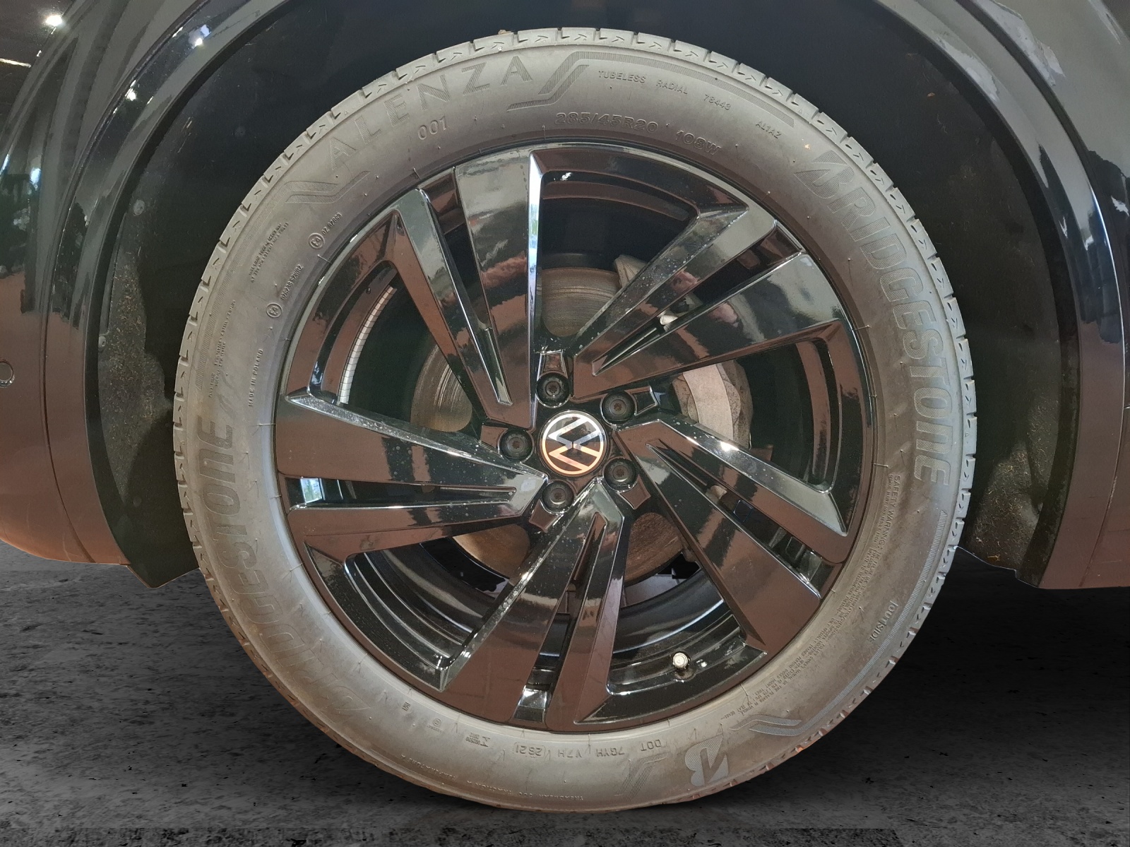 Fahrzeugabbildung Volkswagen Touareg TDI R-Line 4M Standhzg. Matrix AHK Navi Luft Leder AID ACC RFK SH 20