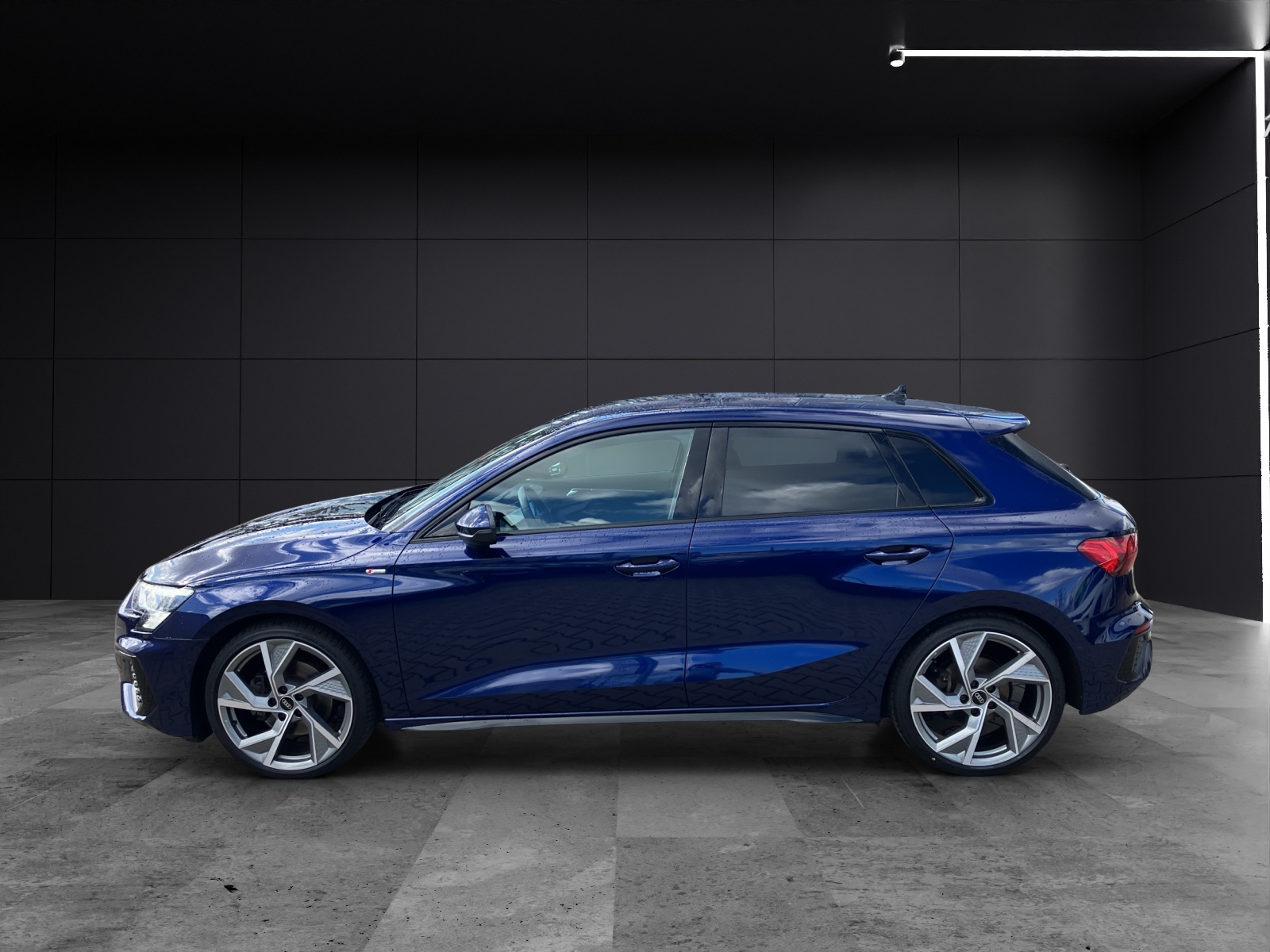 Fahrzeugabbildung Audi A3 Sportback 35 TFSI S line Matrix HUD ACC SHZ