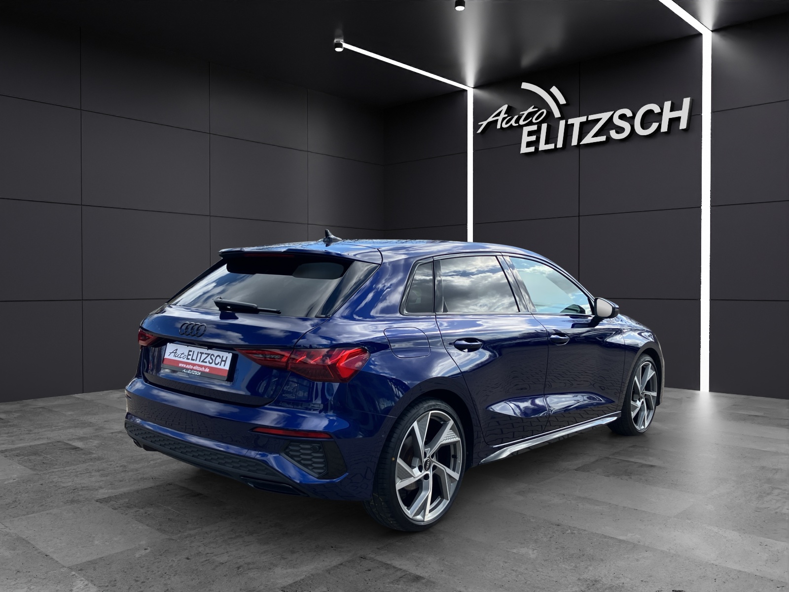 Fahrzeugabbildung Audi A3 Sportback 35 TFSI S line Matrix HUD ACC SHZ