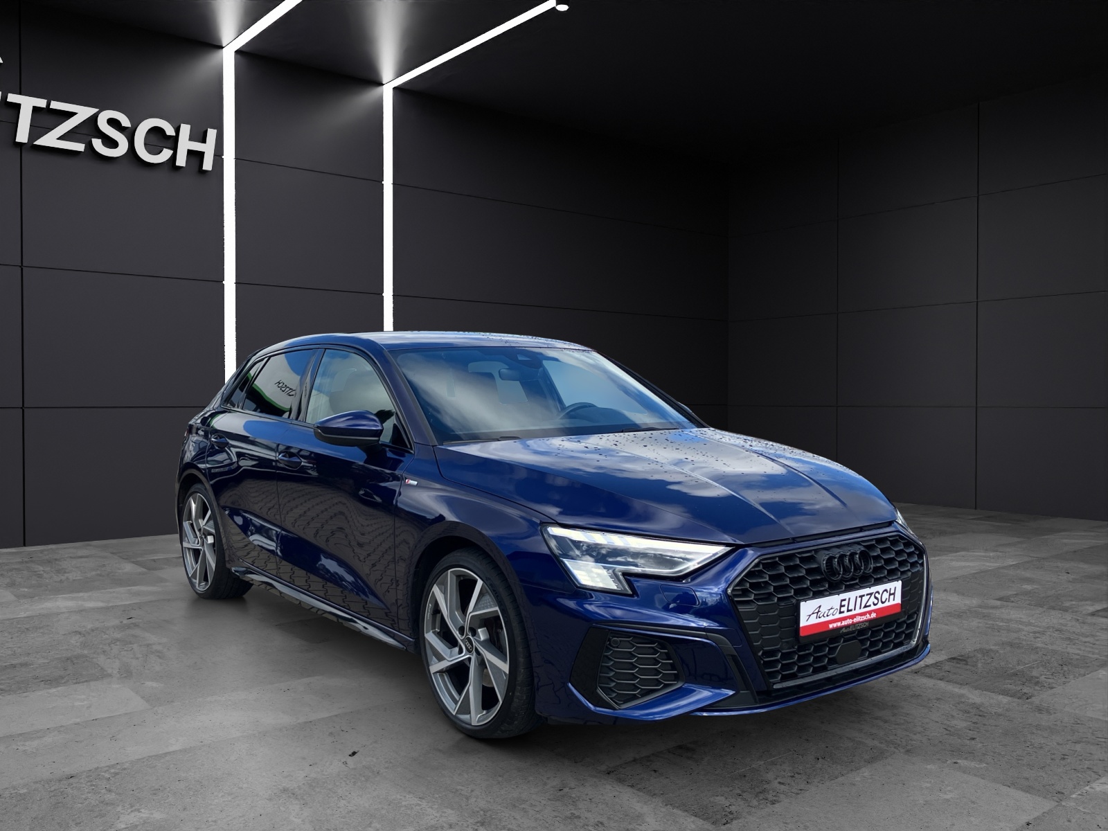 Fahrzeugabbildung Audi A3 Sportback 35 TFSI S line Matrix HUD ACC SHZ