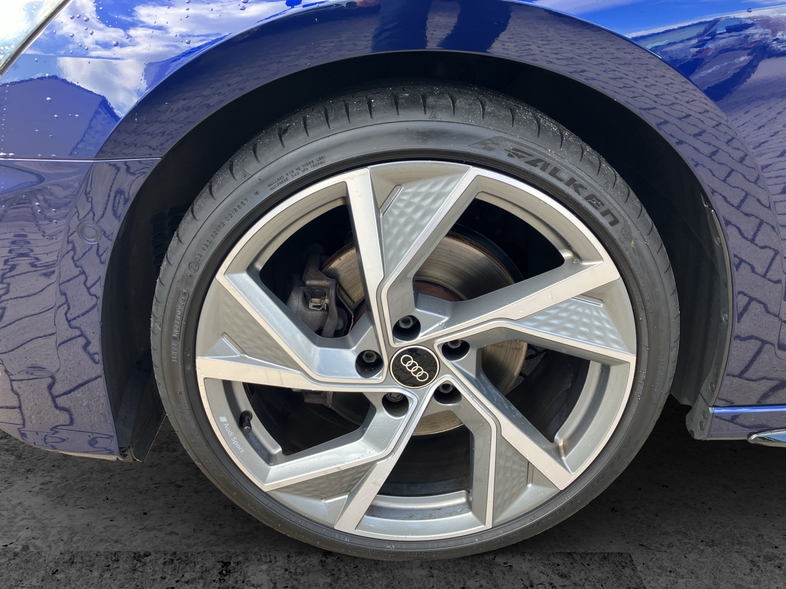 Fahrzeugabbildung Audi A3 Sportback 35 TFSI S line Matrix HUD ACC SHZ