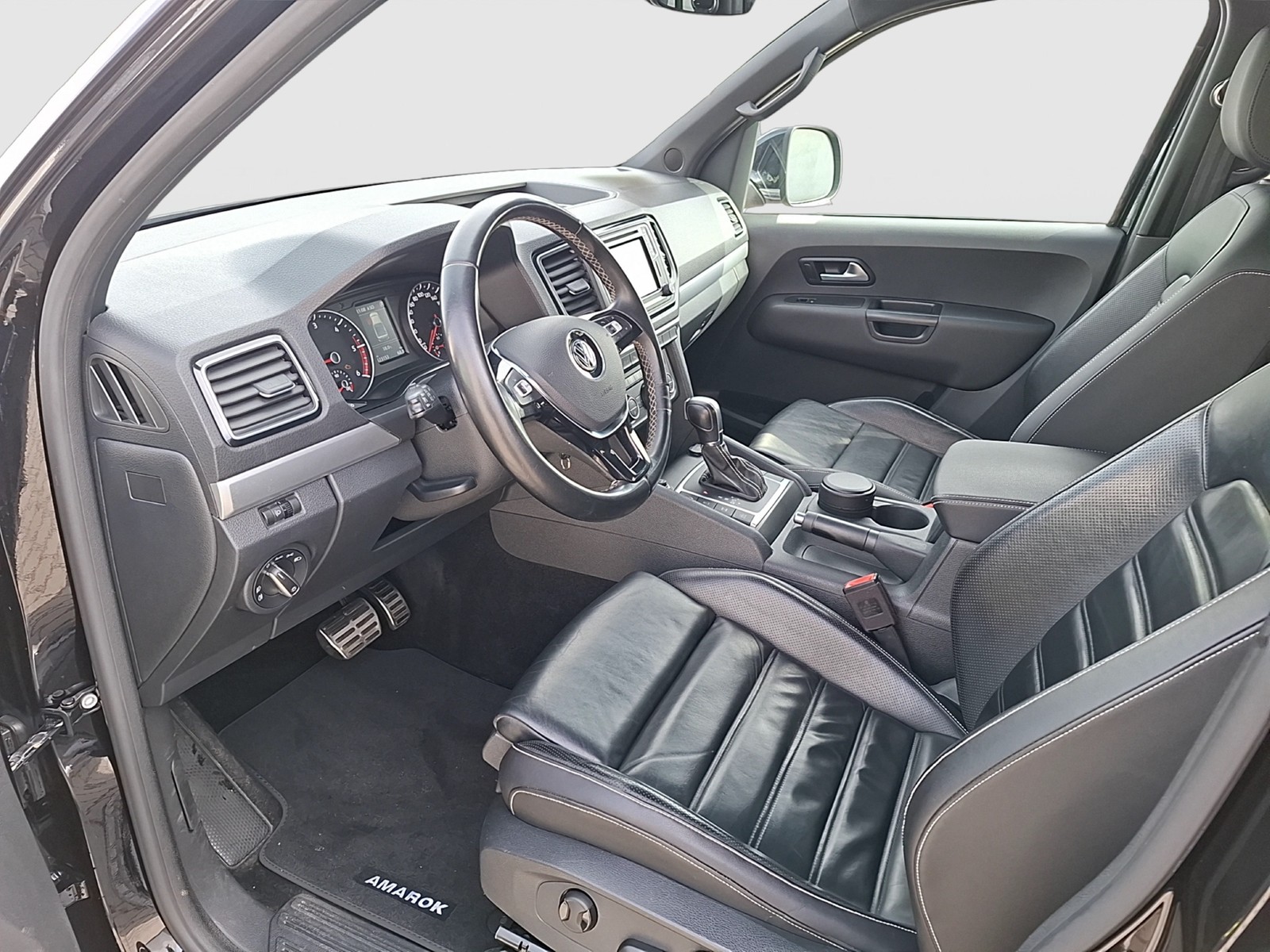 Fahrzeugabbildung Volkswagen Amarok TDI Aventura DC DSG 4M STH Xenon AHK Navi Leder GRA RFK SH