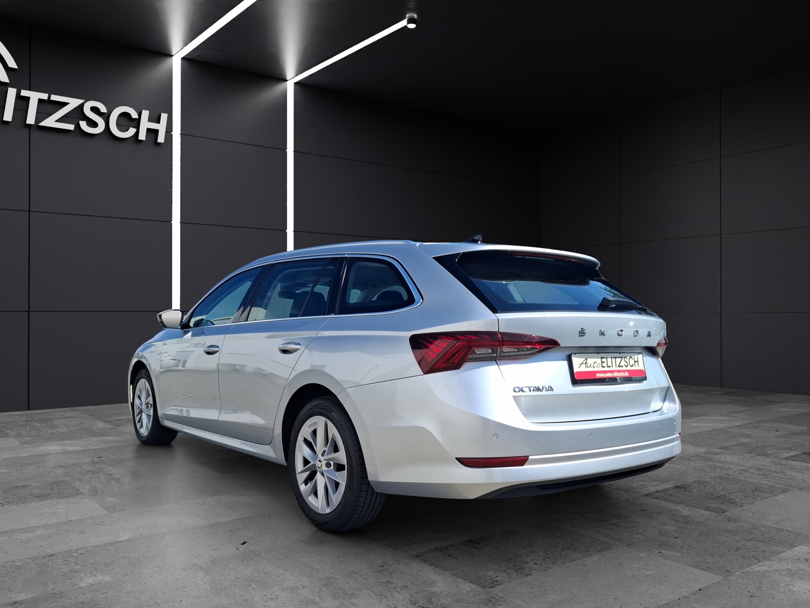 Fahrzeugabbildung SKODA Octavia Combi TDI Style DSG LED Navi HUD PDC SH LM