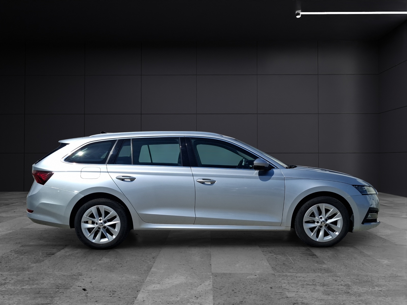 Fahrzeugabbildung SKODA Octavia Combi TDI Style DSG LED Navi HUD PDC SH LM