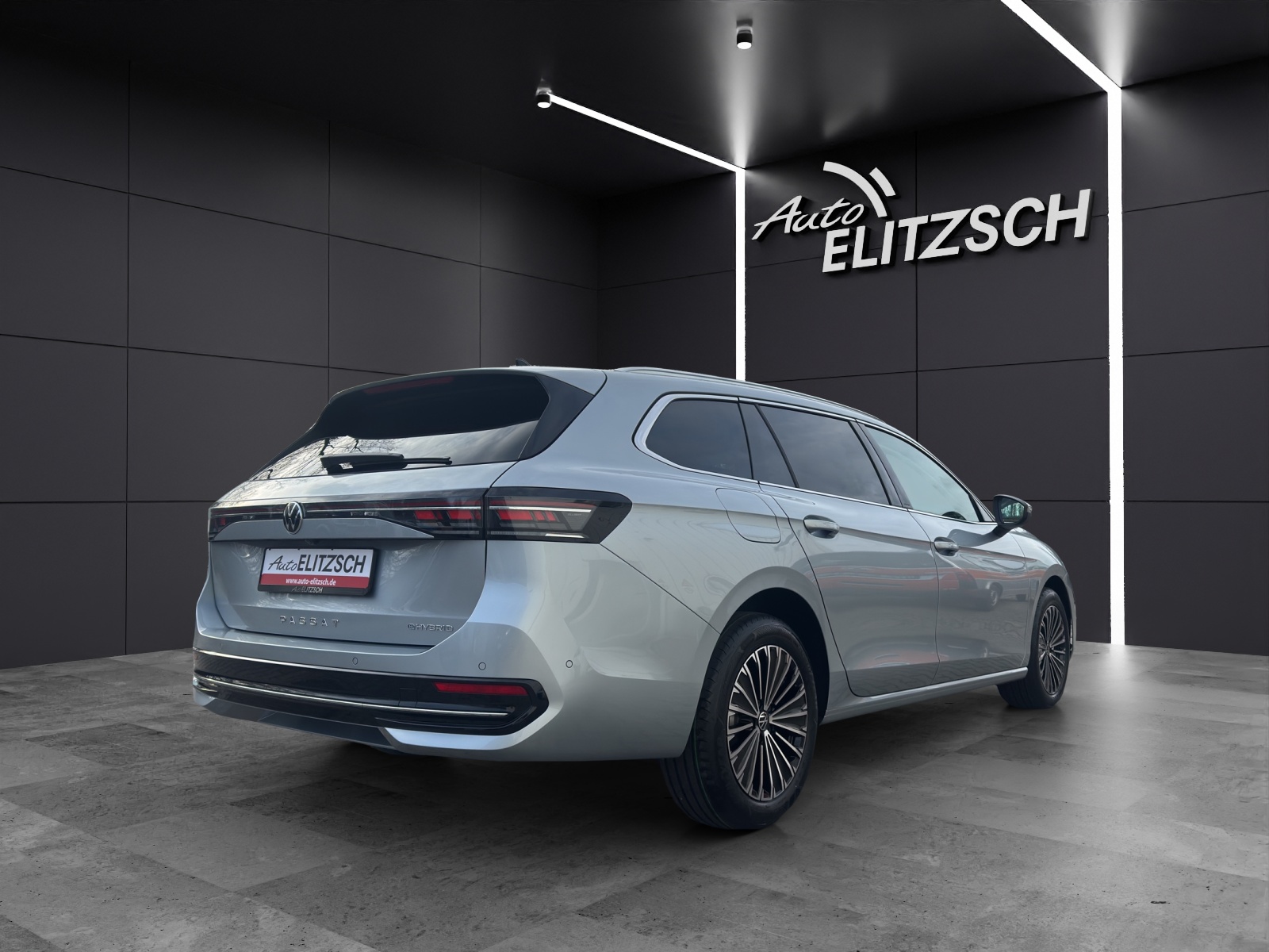 Fahrzeugabbildung Volkswagen Passat Variant 1.5 TSI eHybrid 150 kW Elegance AHZV IQ.LIGHT ACC DAB*