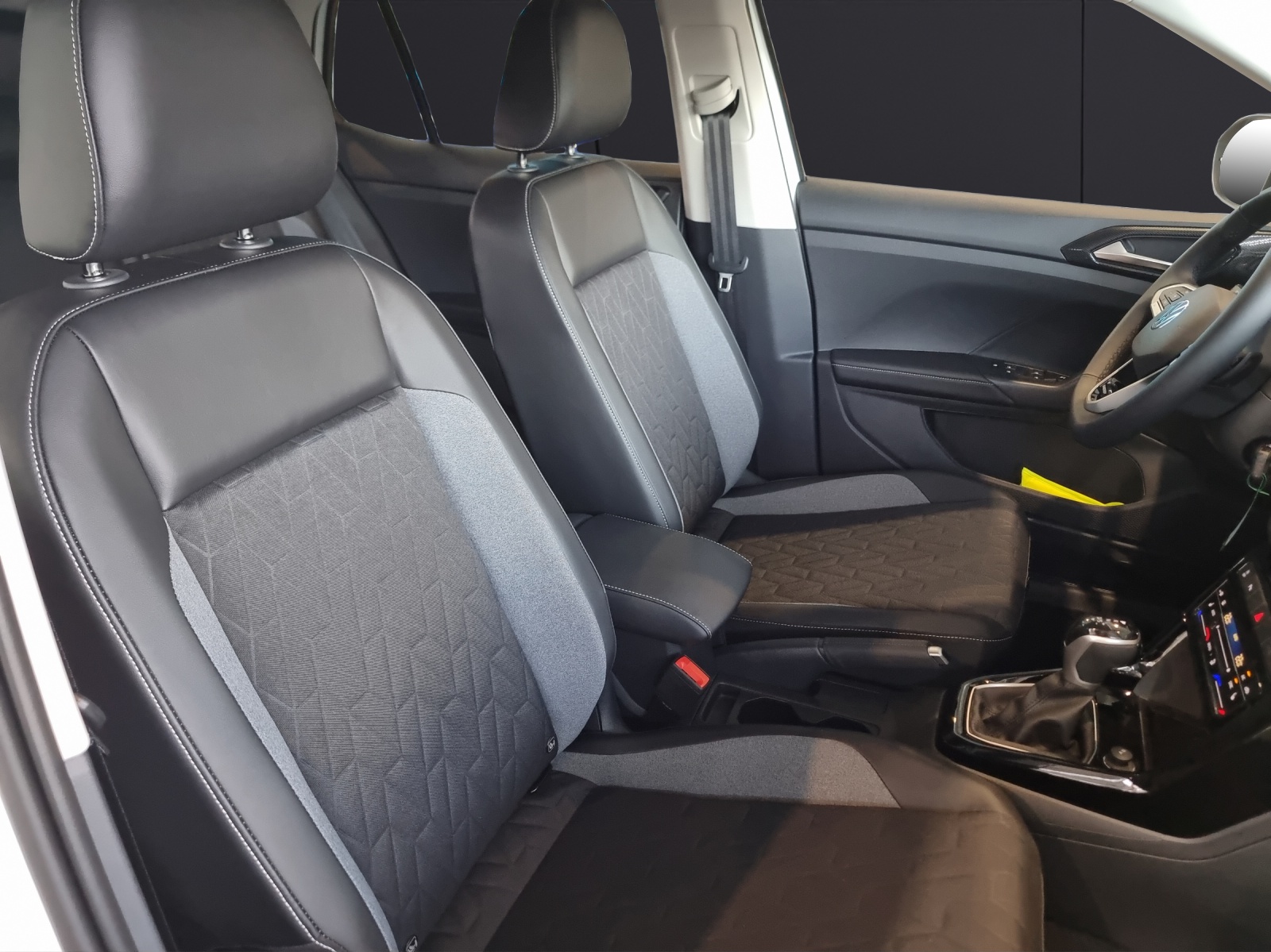 Fahrzeugabbildung Volkswagen T-Cross Energy LED DAB ACC