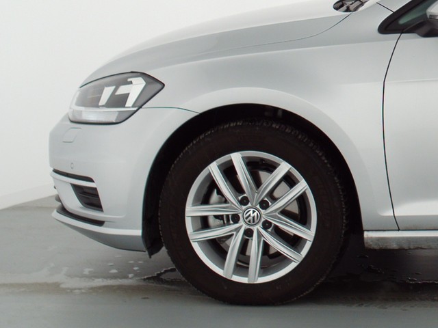 Fahrzeugabbildung Volkswagen Golf VII Variant TSI Comfortline Climatronic PDC SH LM