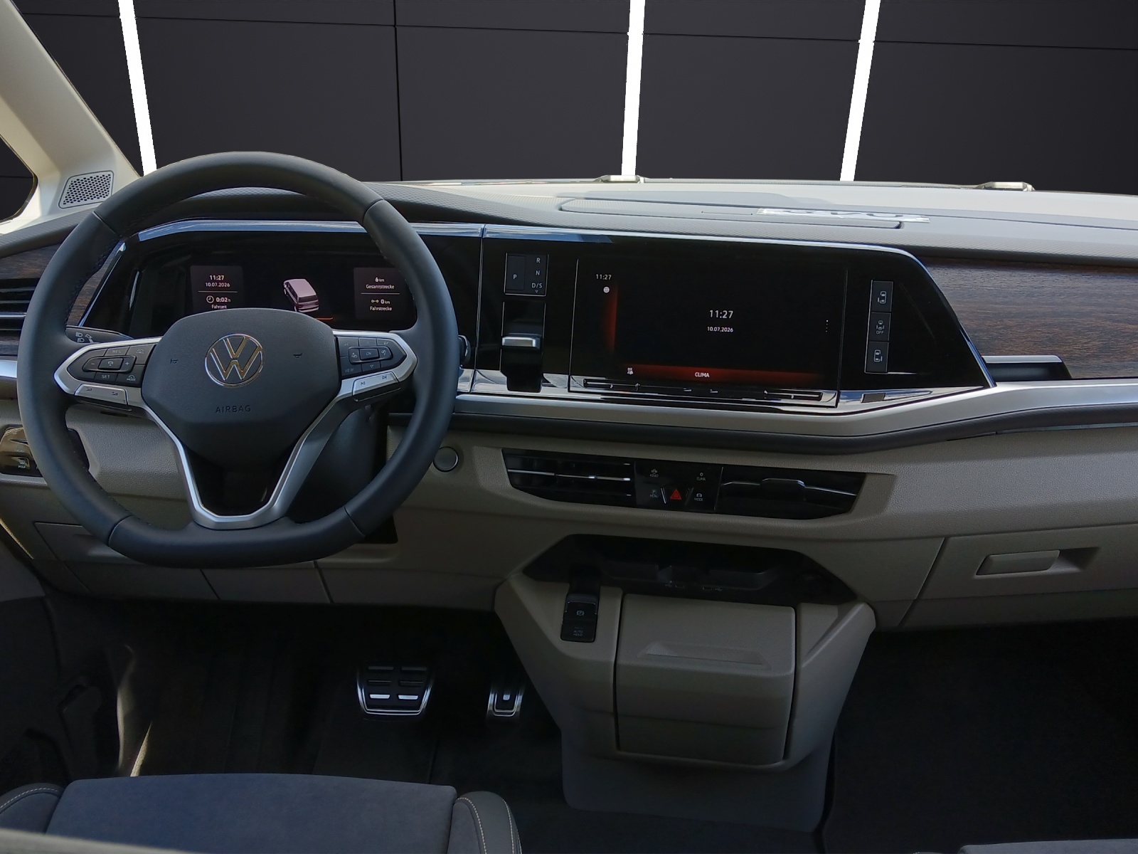 Fahrzeugabbildung Volkswagen T7 Multivan eHybrid Style LR 4MOT DSG LED NAVI AREA VIEW ACC