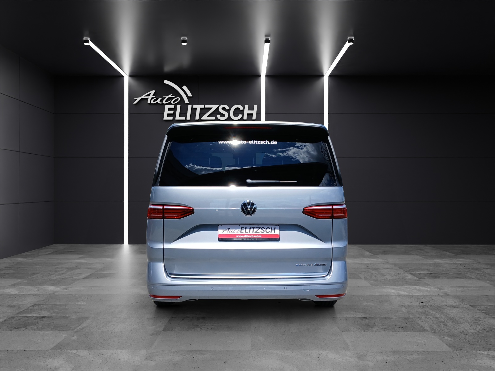 Fahrzeugabbildung Volkswagen T7 Multivan eHybrid Style LR 4MOT DSG LED NAVI AREA VIEW ACC