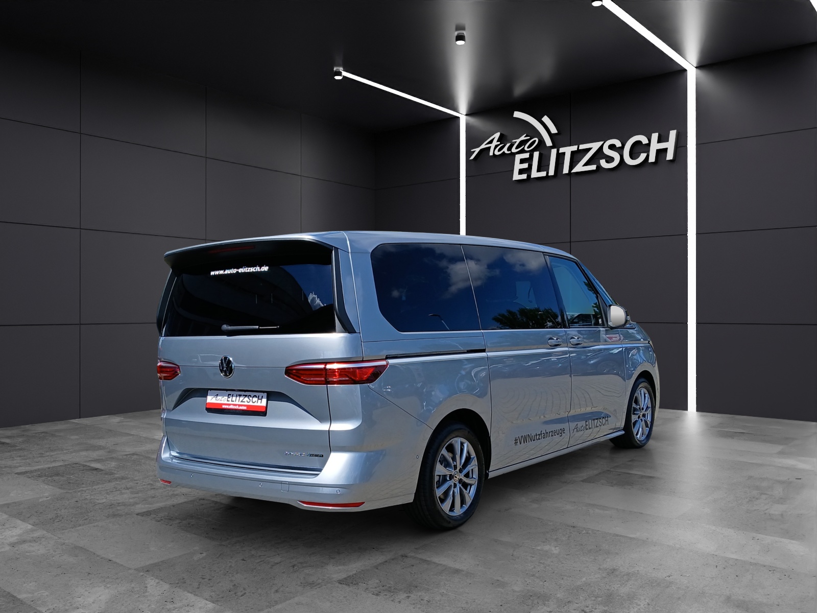 Fahrzeugabbildung Volkswagen T7 Multivan eHybrid Style LR 4MOT DSG LED NAVI AREA VIEW ACC