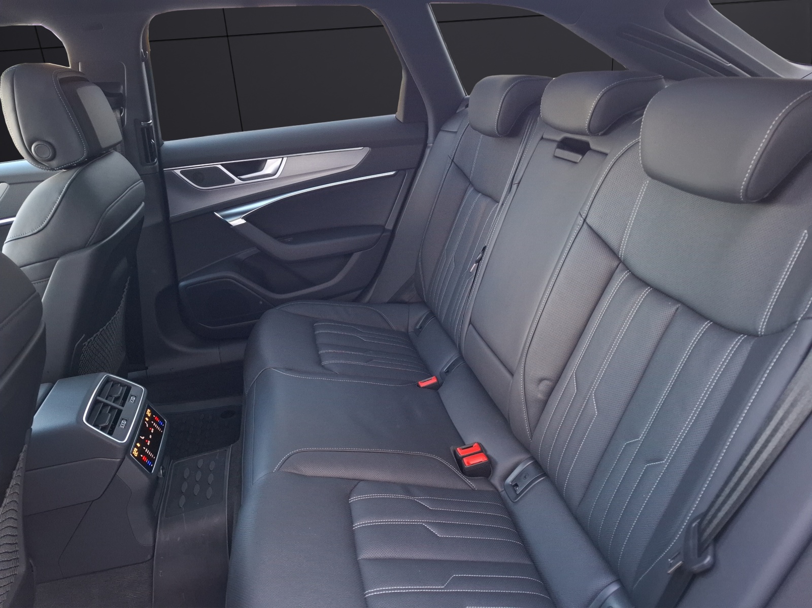 Fahrzeugabbildung Audi A6 Avant 50 TDI advanced quattro Matrix AHK Navi Pano AVC Leder HUD ACC RFK SH