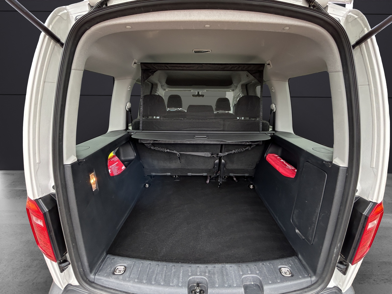 Fahrzeugabbildung Volkswagen Caddy Kombi TSI Klima USB Bluetooth KLIMA PDK GRA