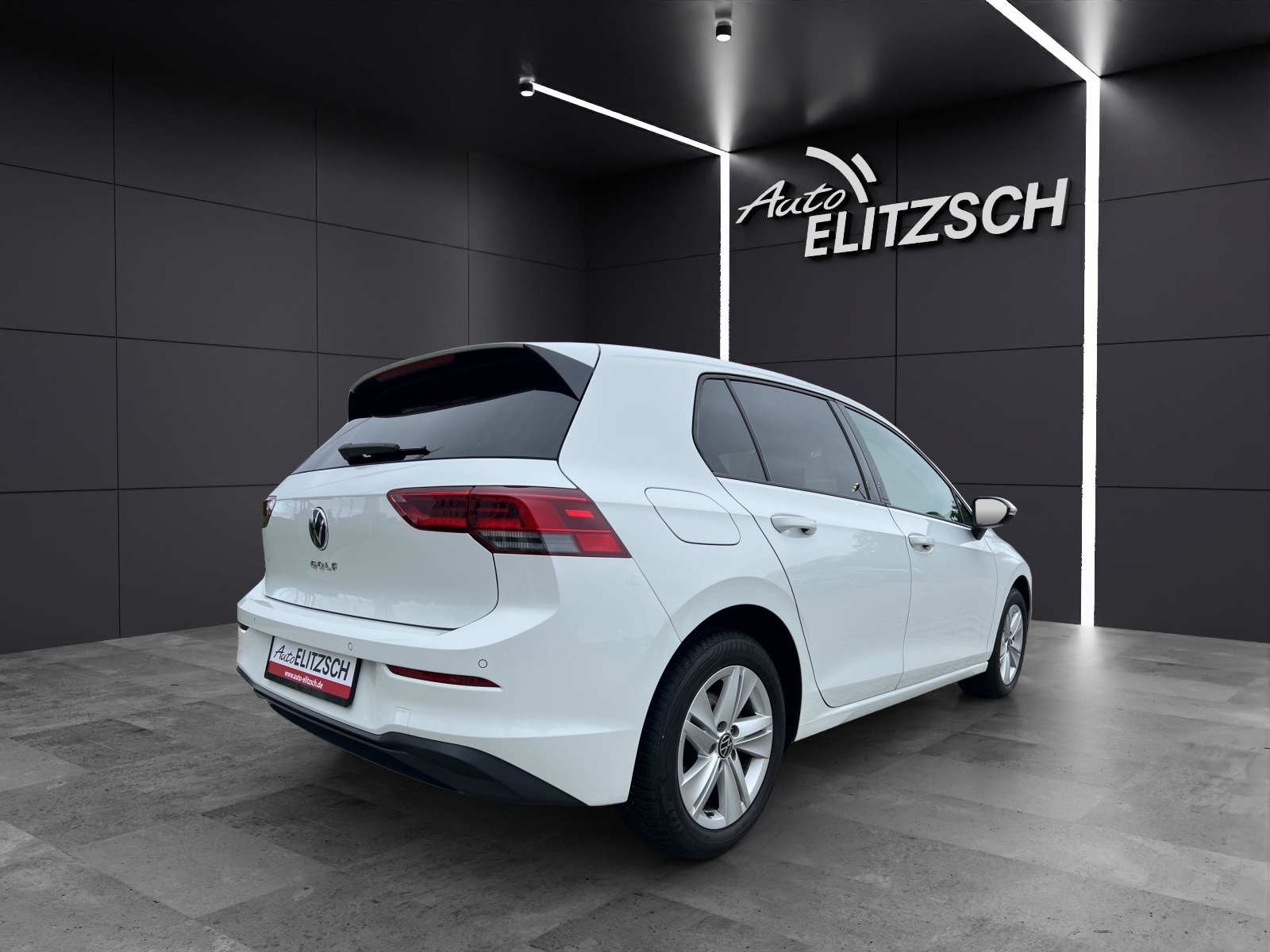 Fahrzeugabbildung Volkswagen Golf VIII Business TDI DSG LED ACC SHZ PDC Navi Klima