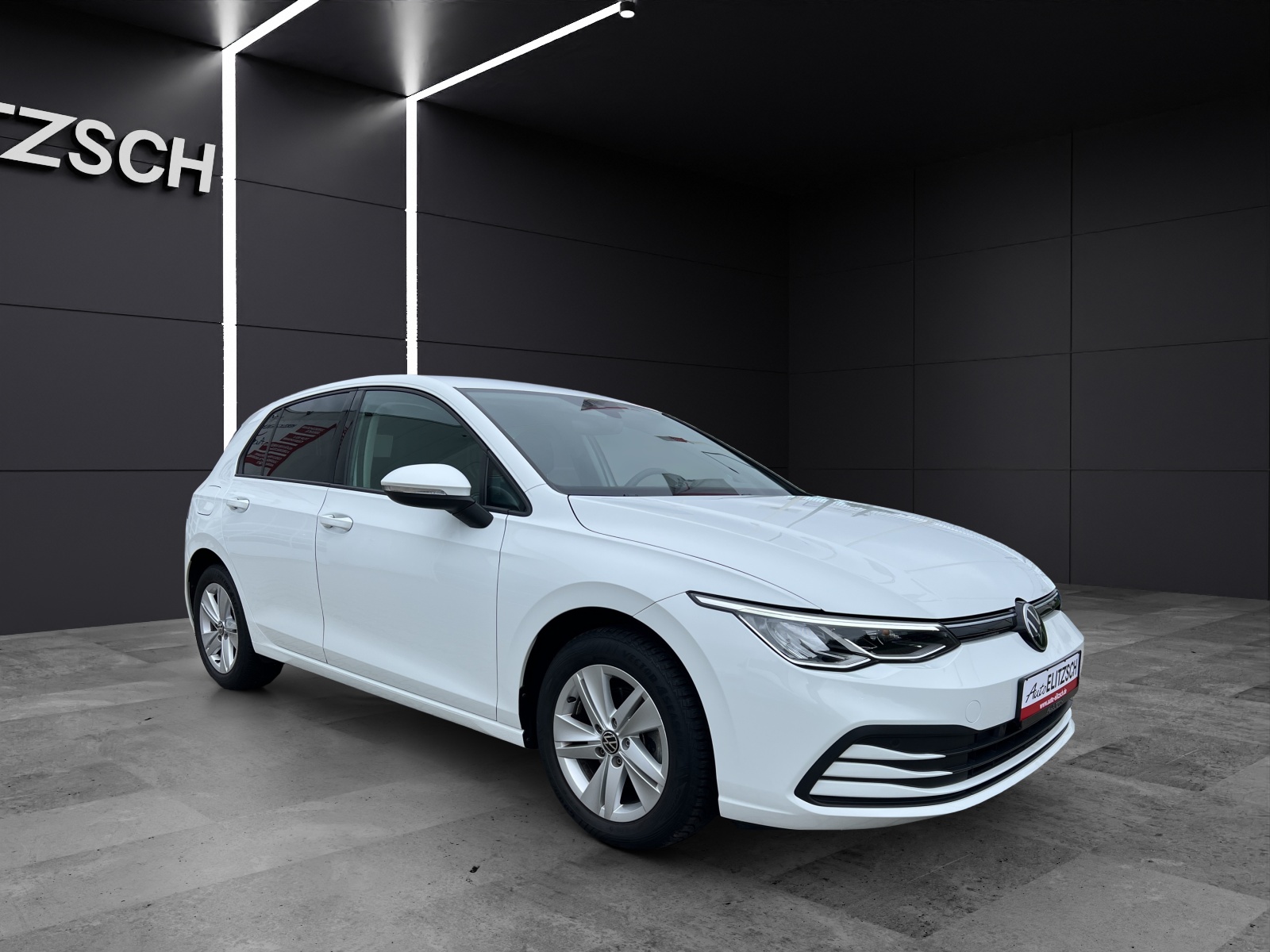 Fahrzeugabbildung Volkswagen Golf VIII Business TDI DSG LED ACC SHZ PDC Navi Klima