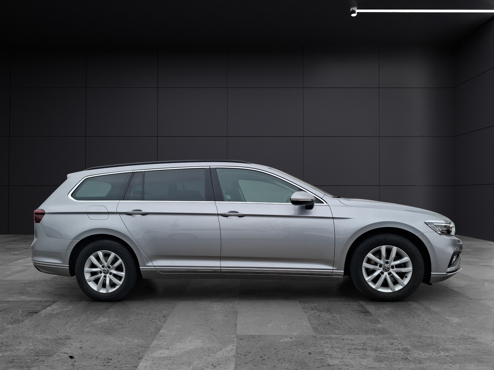 Fahrzeugabbildung Volkswagen Passat Variant TSI Business DSG Matrix Navi AID ACC RFK SH